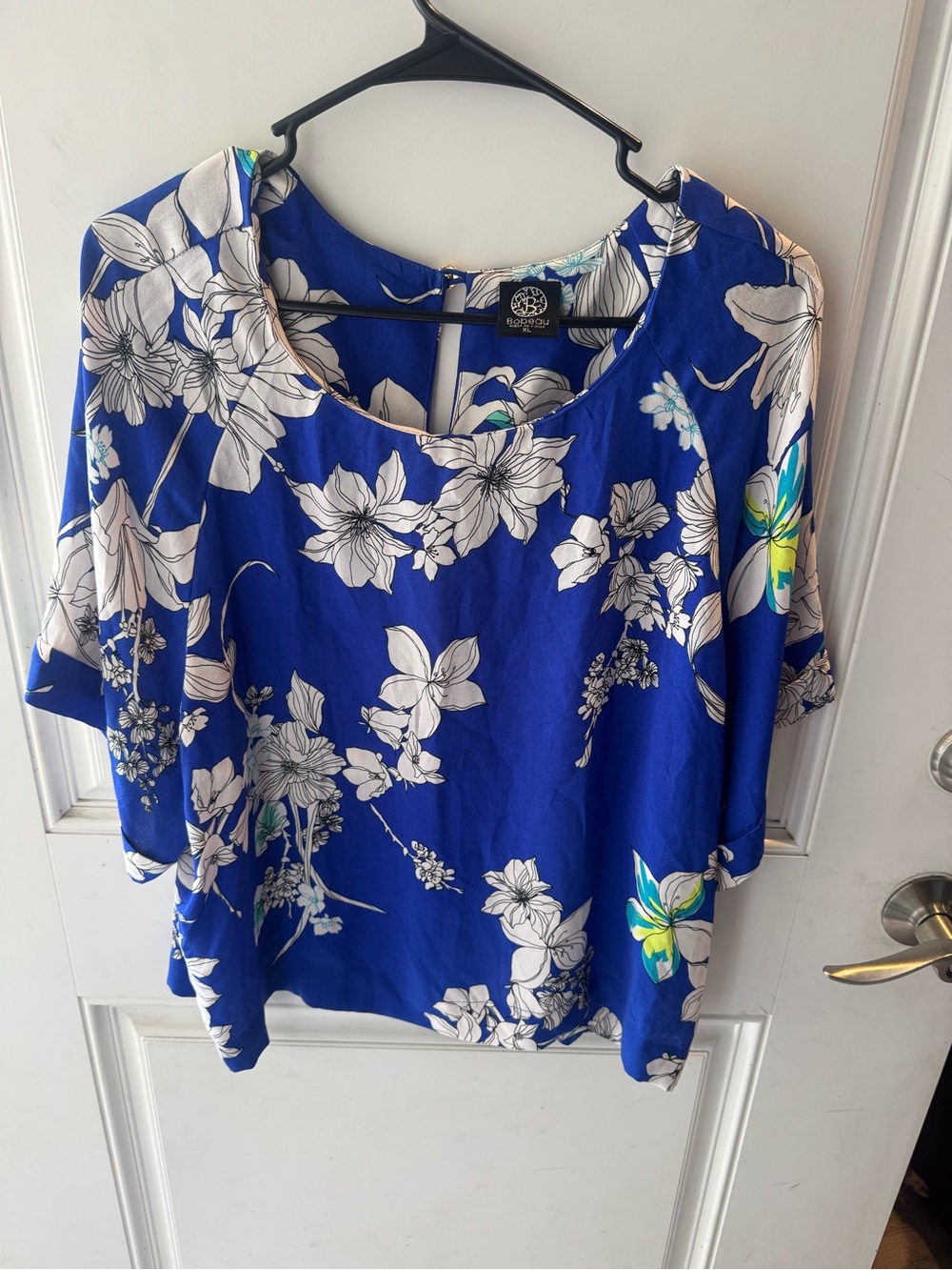 bobeau Royal Blue Floral Short Sleeve Blouse